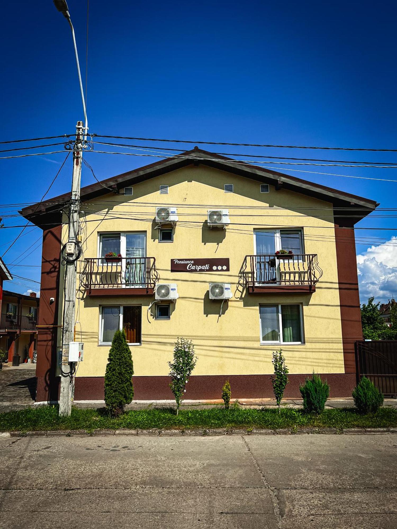 Pensiune Carpati Hunedoara Exterior photo